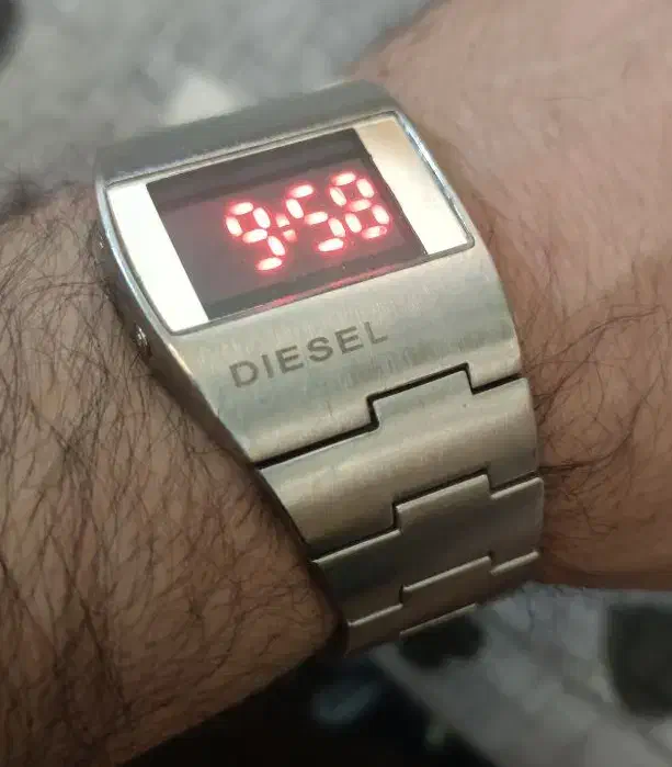 ساعت عتیقه فوق کلیکسیونی دیزل لامپی|ساعت|شیراز, فرگاز|دیوار