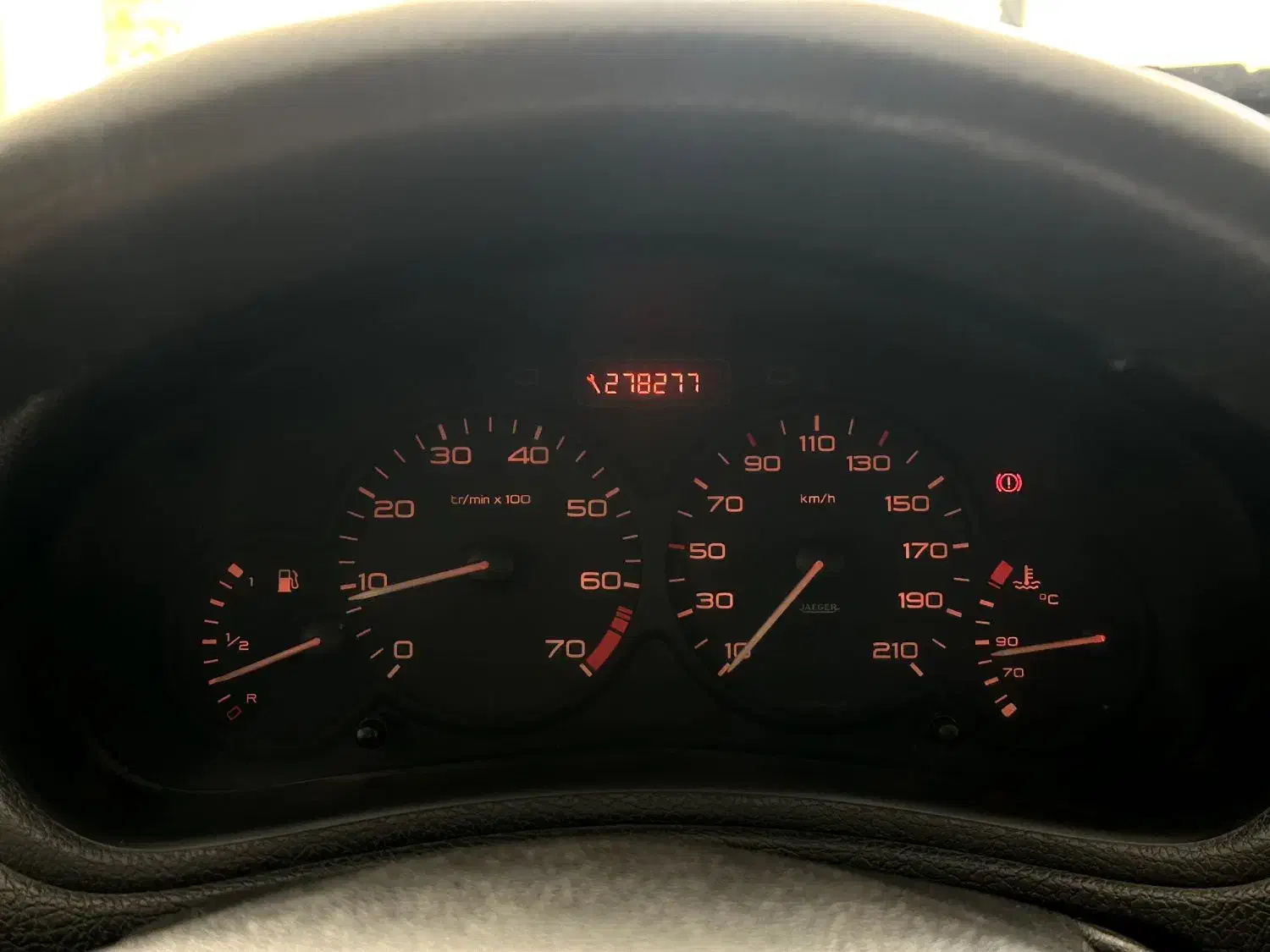 ۲۰۶ مدل ۸۲ بسیار سالم و استثنایی|خودرو سواری و وانت|مشهد, الهیه|دیوار