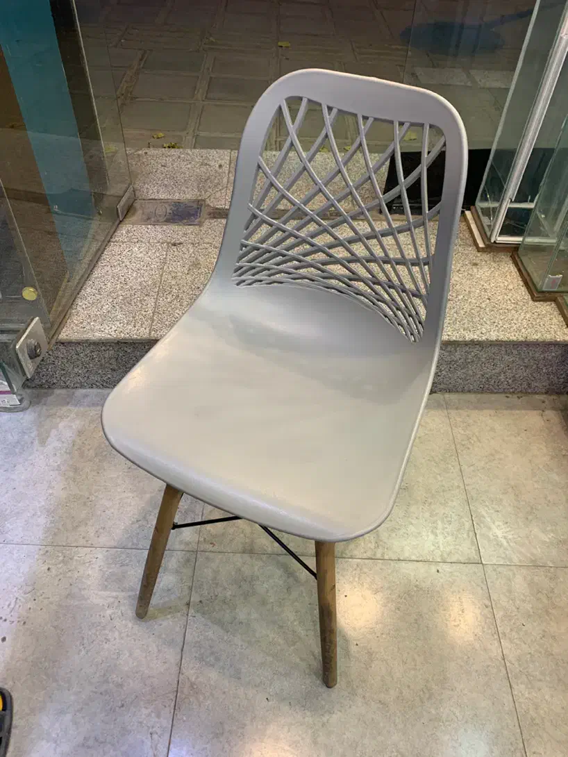 صندلی پایه چوبی محکم ، مخصوص مغازه و منزل|صندلی و نیمکت|سنندج, |دیوار