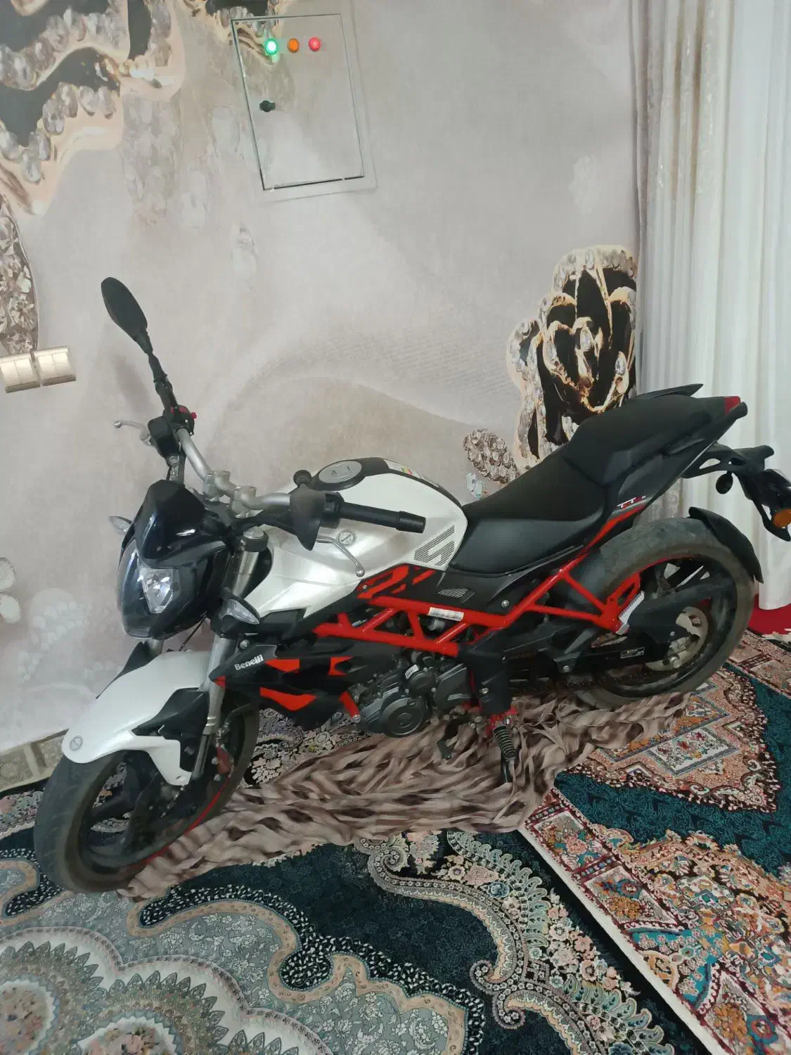 موتور 250 سی سی بنلی تک سیلندر|موتورسیکلت|رودبار (کرمان), |دیوار