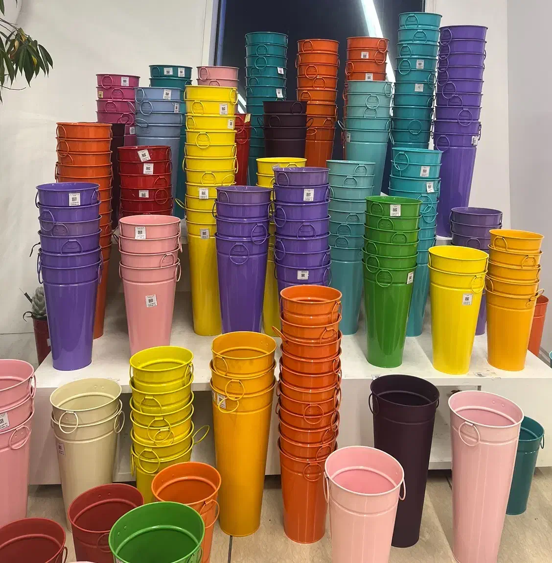 گلدانهای فلزی ضدآب جنس درجه۱ کادویی یلدایی|گل و گیاه طبیعی|تهران, تهرانپارس غربی|دیوار