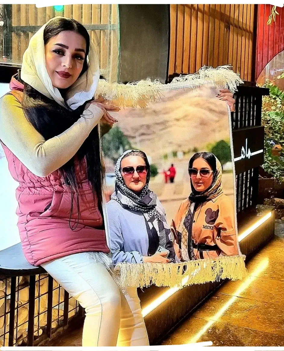 تابلو فرش      شاپرک|تابلو فرش|پرند, فاز ۱|دیوار