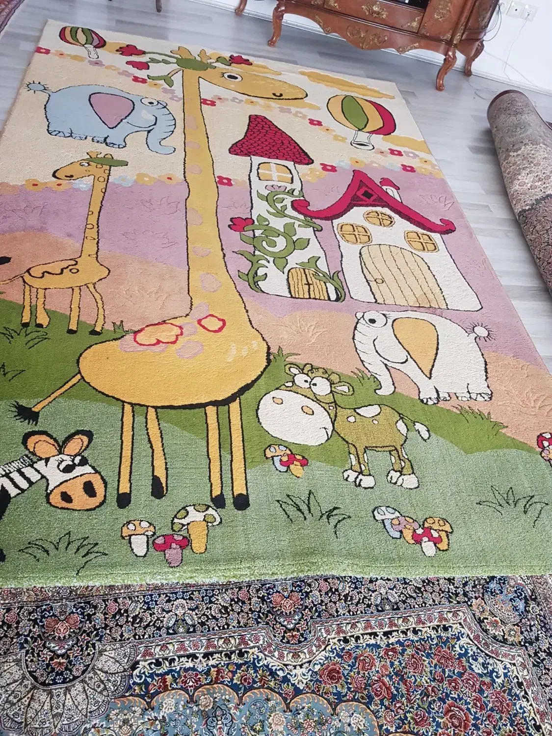 فرش کارتونی ۶ متره در حد نو|فرش|اردبیل, |دیوار