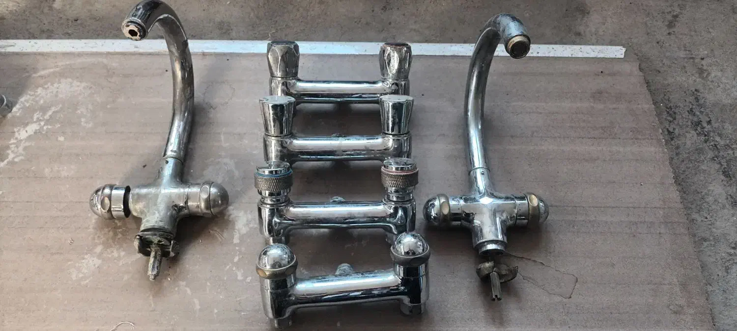 لوله آب دوتادرانبارشیرآلات پیریزآلوژن توالت فرنگی|مصالح و تجهیزات ساختمان|مشهد, میان ولایت|دیوار