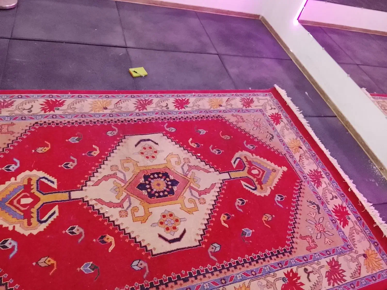 فرش 6متری ماشینی ستاره کویر یزد درحدنومیباشند|فرش|پردیس, فاز ۳|دیوار