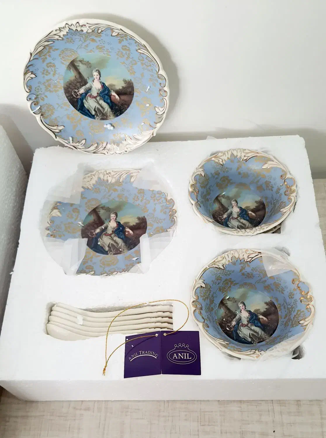 ست سرویس کامل چایخوری و بشقاب و پیاله آنتیک|ظروف سرو و پذیرایی|شیراز, اصلاح‌نژاد|دیوار