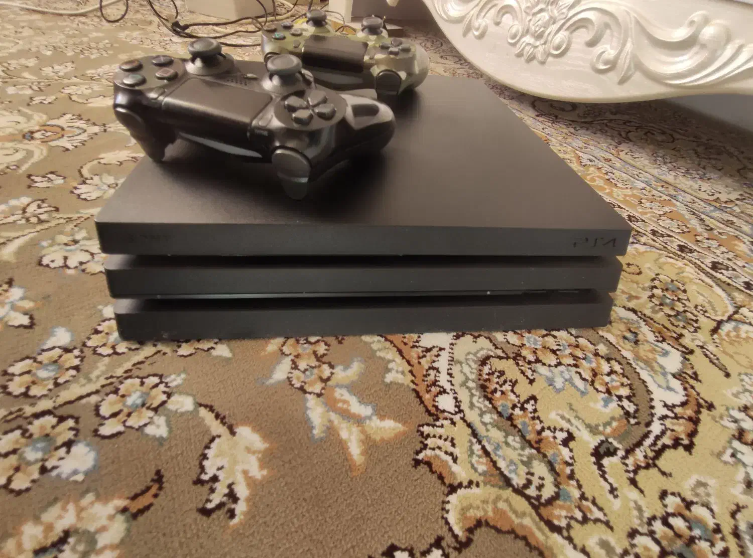 PS4 PRO دو دسته اصلی|کنسول، بازی ویدئویی و آنلاین|سنندج, |دیوار