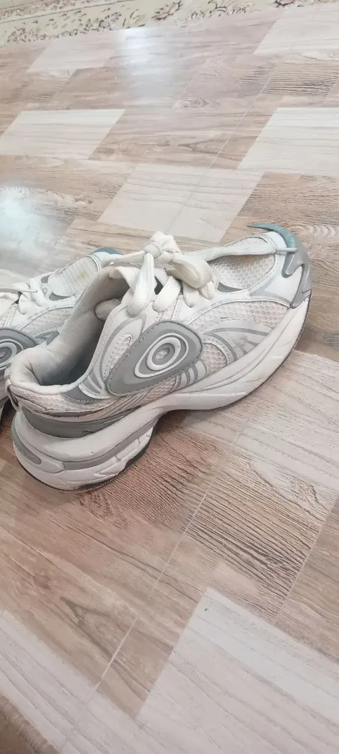 کفش اسپرت سایز ۴۰ ۴۱|کیف، کفش، کمربند|گیلان غرب, |دیوار