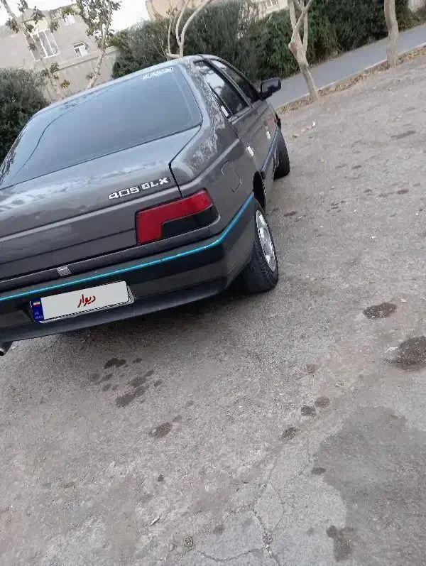 پژو عروسگ|خودرو سواری و وانت|قم, دروازه چوبی|دیوار