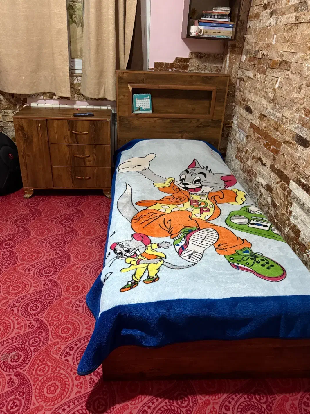 تخت یه نفره|تخت و سرویس خواب|رشت, حومه رشت|دیوار