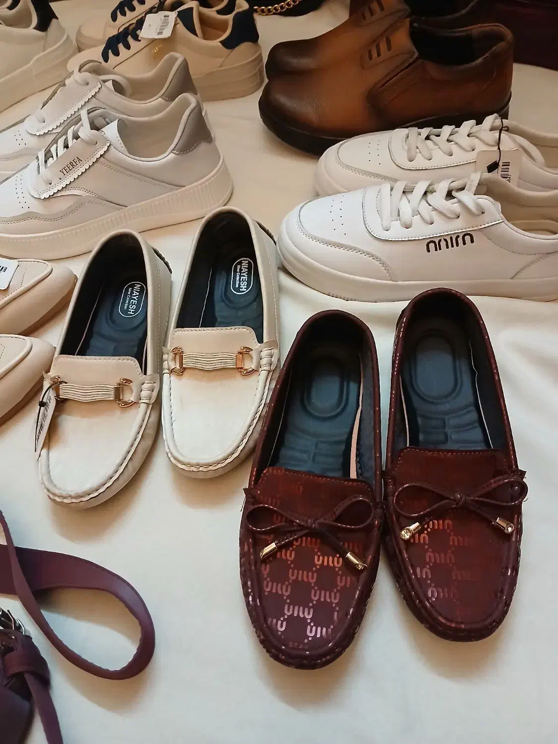 کیف کفش کتونی کالج طبی راحتی چرم سایز۳۷،۳۸،۳۹،۴۰نو|کیف، کفش، کمربند|تهران, تسلیحات|دیوار