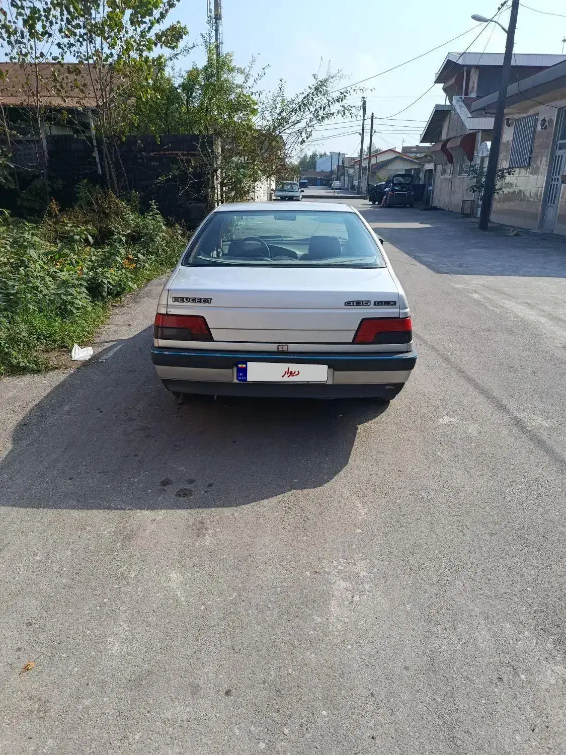 پژو 405نقره ای 92|خودرو سواری و وانت|بندر انزلی, استادیوم|دیوار