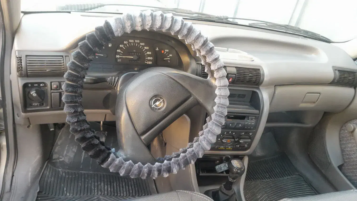 فروش ماشین  اوپل استرا|خودرو سواری و وانت|شیراز, سینما سعدی|دیوار