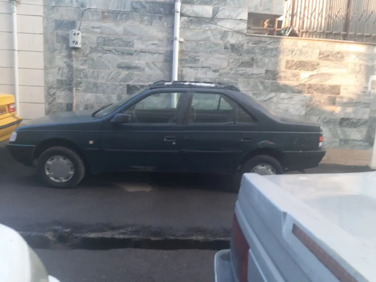 آردی مدل ۸۳|خودرو سواری و وانت|بروجرد, |دیوار