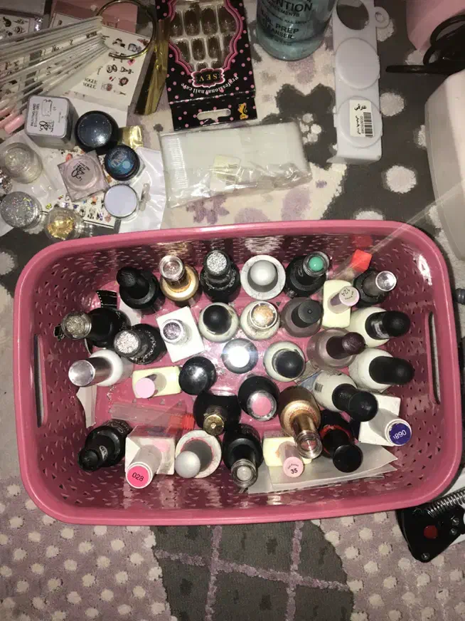 وسایل کاشت ناخن کاملا تکمیل|آرایشی، بهداشتی، درمانی|اندیشه, اندیشه فاز ۳|دیوار