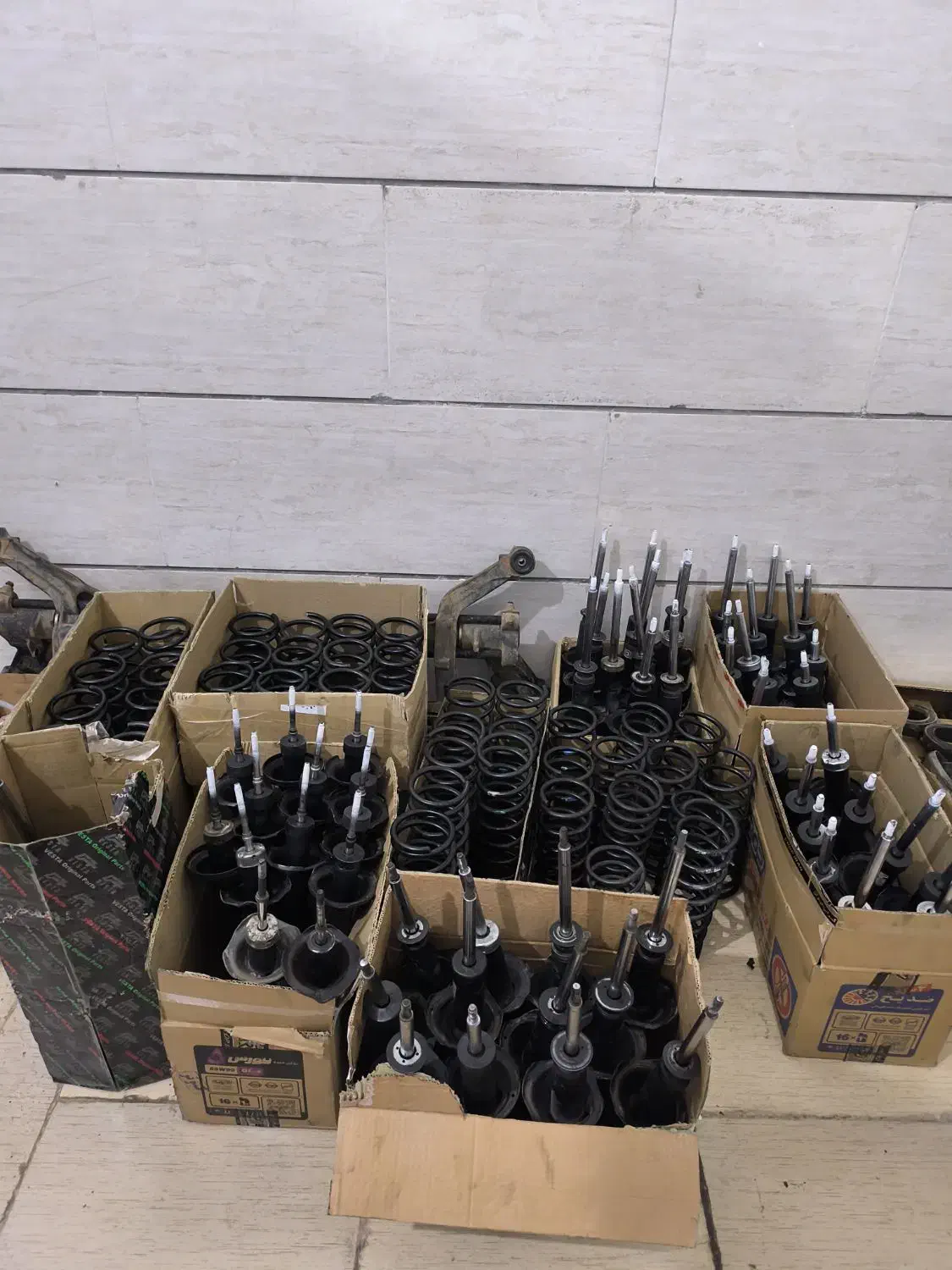 کمک پراید 350فنر پراید 150اکسل پژو 6500ب ضمانت|قطعات یدکی و لوازم جانبی|بیرجند, |دیوار