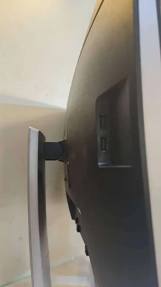 مانیتور 23 اینچی HP مدل E232 به همراه پورت HDMI|قطعات و لوازم جانبی رایانه|تهران, فلسطین (میدان انقلاب)|دیوار