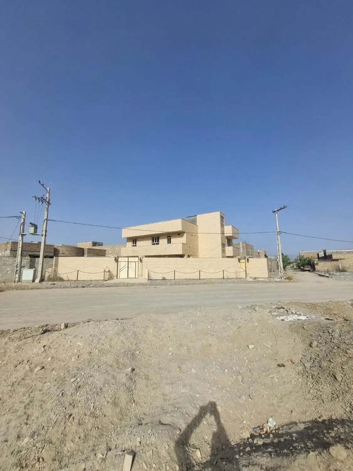 موقعیت دزک اخر حضرت علی خیابان ۲۴متر|فروش خانه و ویلا|سراوان, |دیوار