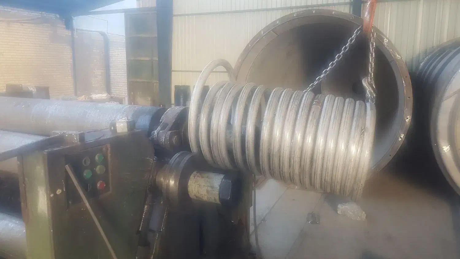 خم آهن آلات با دستگاه نورد|خدمات پیشه و مهارت|اصفهان, همدانیان|دیوار