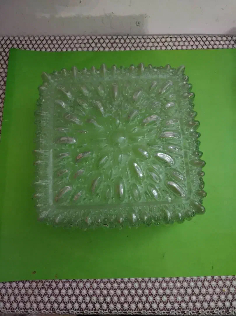 حباب سقفی طول 26 عرض 26 ارتفاع 12|لوستر و چراغ آویز|تهران, نجات اللهی|دیوار