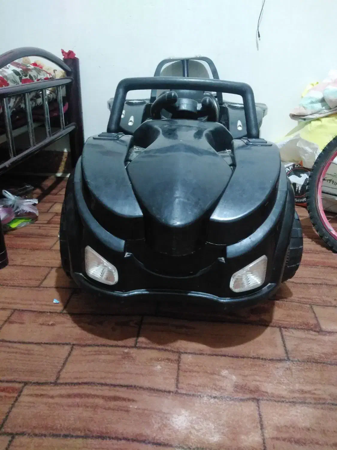 ماشین شارژی سالم و در حد نو|اسباب‌بازی بچه|تربت جام, میان جام|دیوار