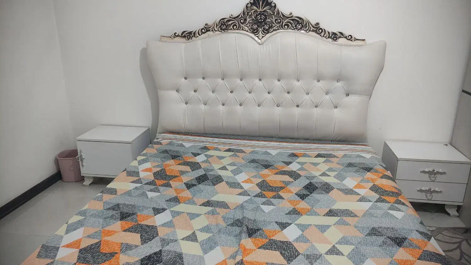 سرویس تخت کامل|تخت و سرویس خواب|دماوند, گیلاوند|دیوار