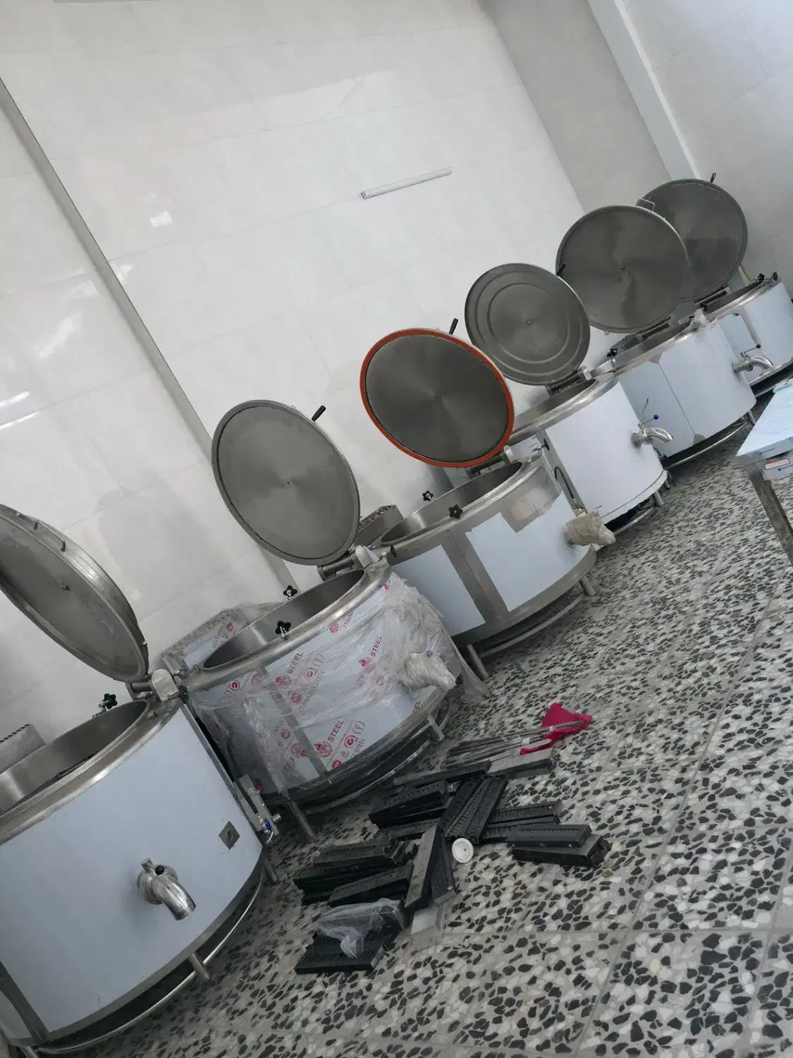 تجهیزات آشپزخانه صنعتی سیخ گیر سیخشور کباب پز|کافیشاپ و رستوران|تهران, جمهوری|دیوار