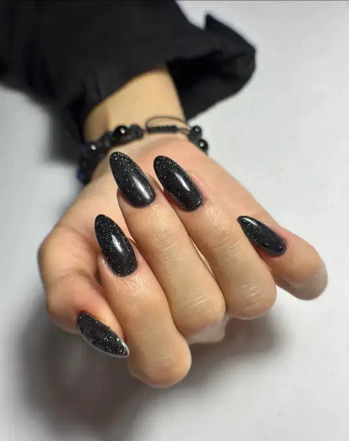 تخفیف ویژه کاشت ناخن وترمیم|خدمات آرایشگری و زیبایی|رشت, معلم|دیوار