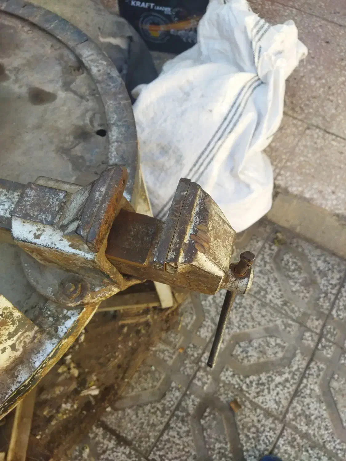 گیره با میزش سالم بخاری|حراج|سیرجان, |دیوار