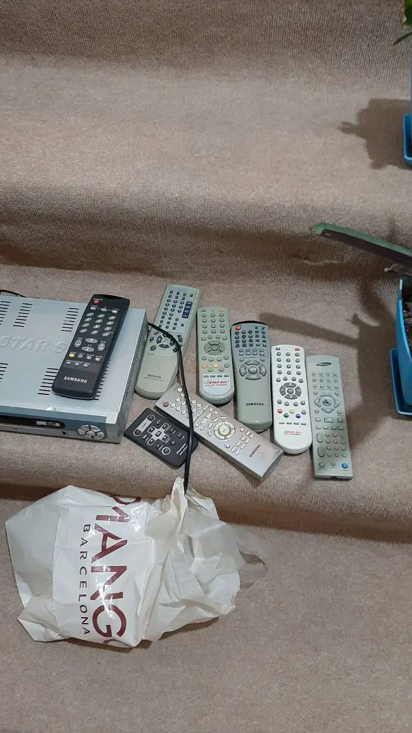 کنترل تلویزیون شارژرسوزنی گوشی|تلویزیون و پروژکتور|کرمانشاه, |دیوار