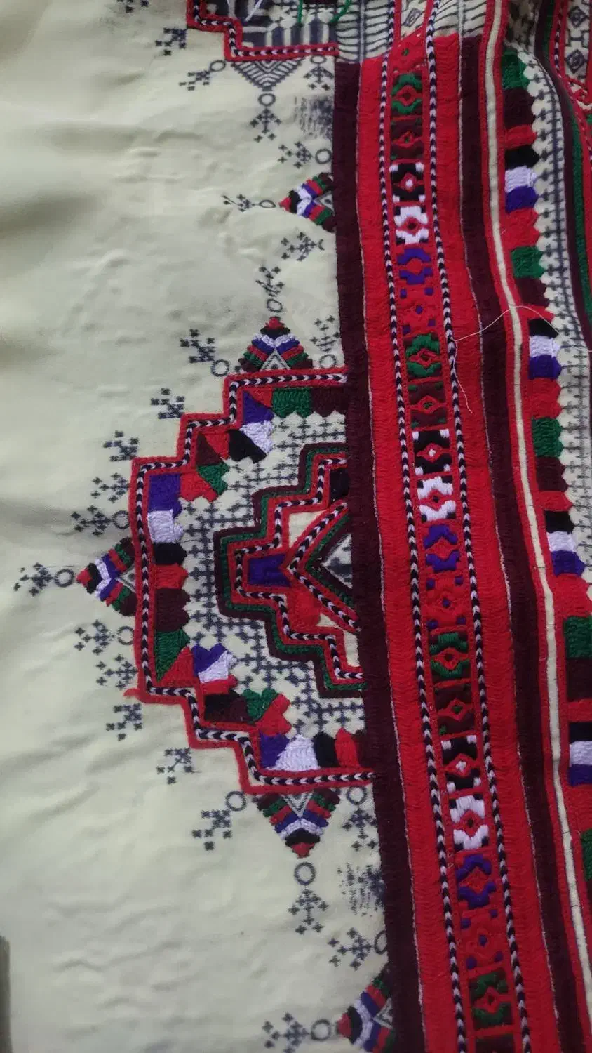 گل کوندی میدوزم|لباس|ایرانشهر, |دیوار