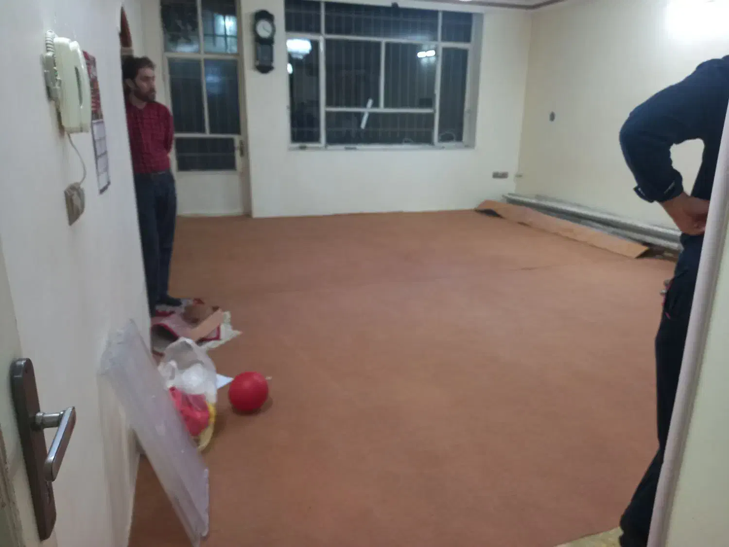 موکت ۳در ۴  تمیز در حد نو|موکت|گلبهار, شهر جدید گلبهار|دیوار