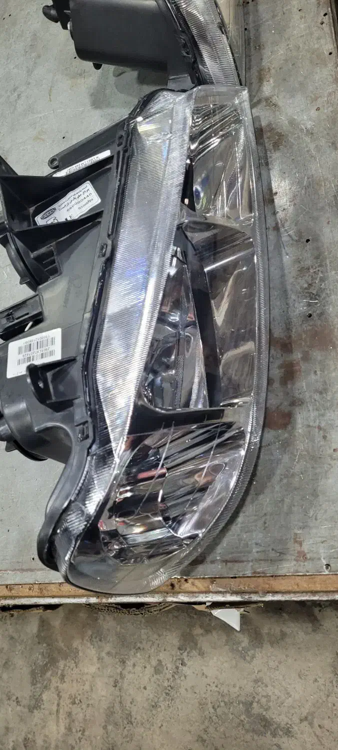 چراغ پژو پارس|قطعات یدکی و لوازم جانبی|رشت, باهنر|دیوار