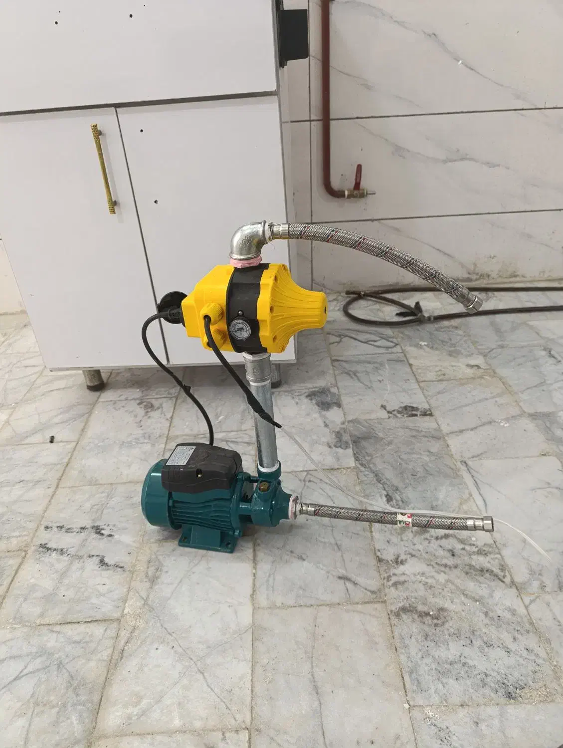 پمپ آب سالم سالم نو خریدم نصبم نشده|مصالح و تجهیزات ساختمان|مشهد, شهید جنگی|دیوار