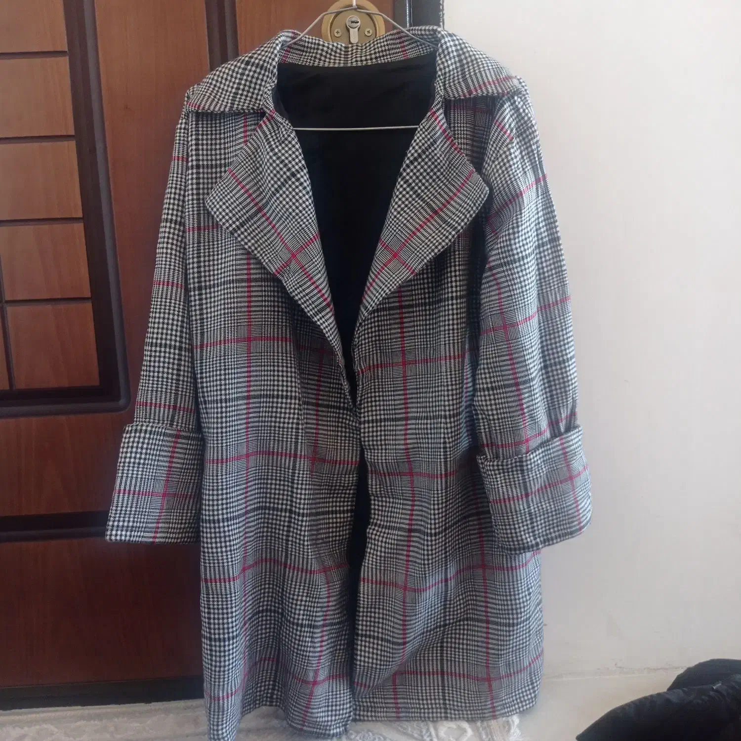 پالتو|لباس|مرند, |دیوار