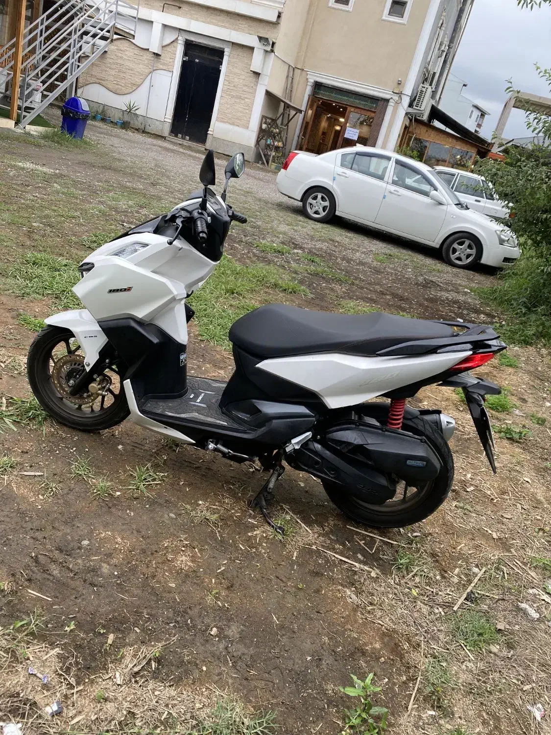 کلیک۱۸۰واریو|موتورسیکلت|صومعه‌سرا, |دیوار