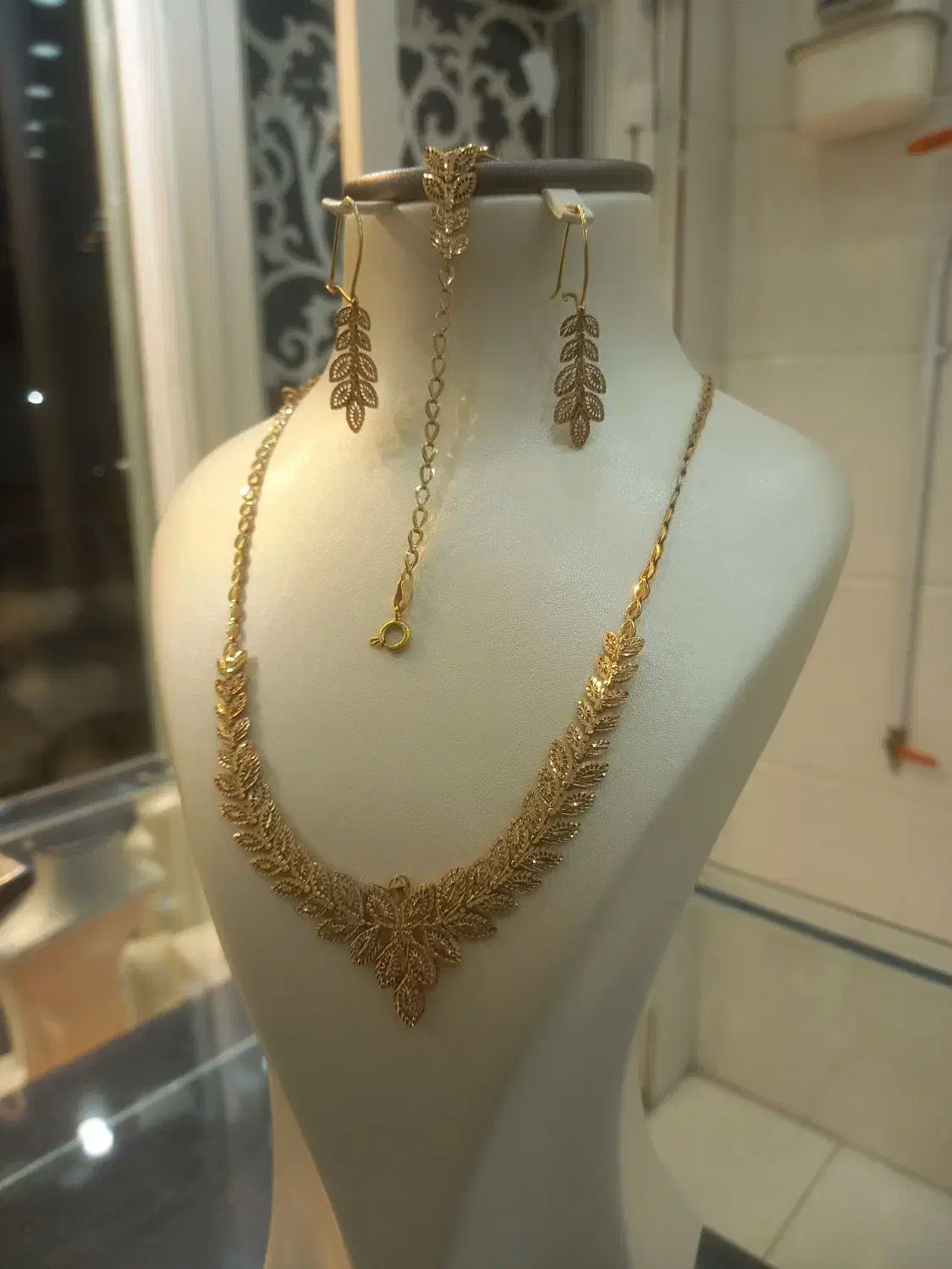 طلای بدون اجرت و با اجرت موجود است|جواهرات|قم, شهرک امام حسین|دیوار