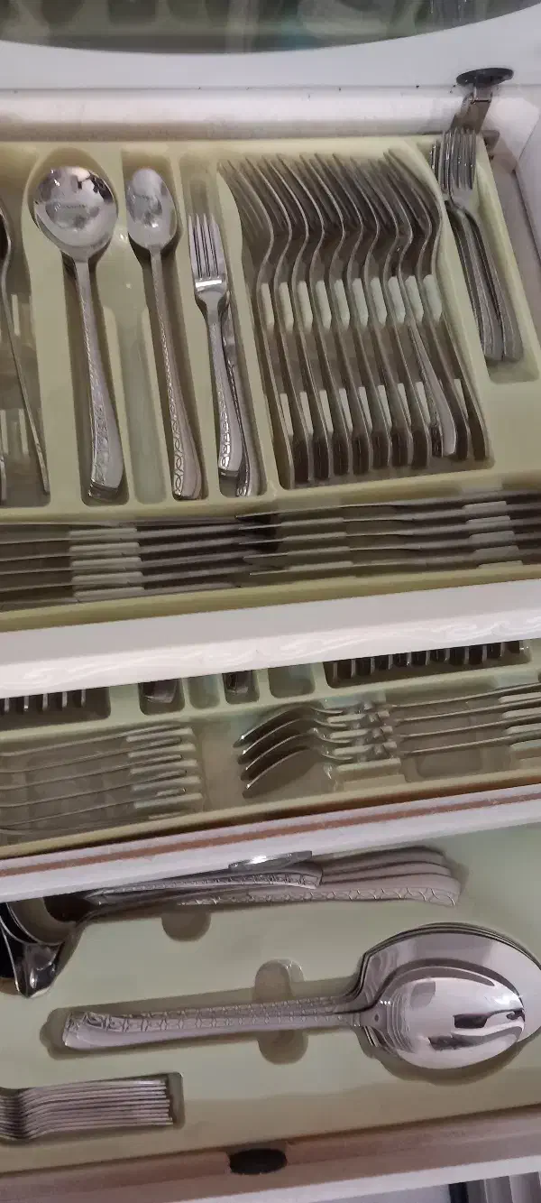 نونو|میز و صندلی غذاخوری|هرسین, |دیوار