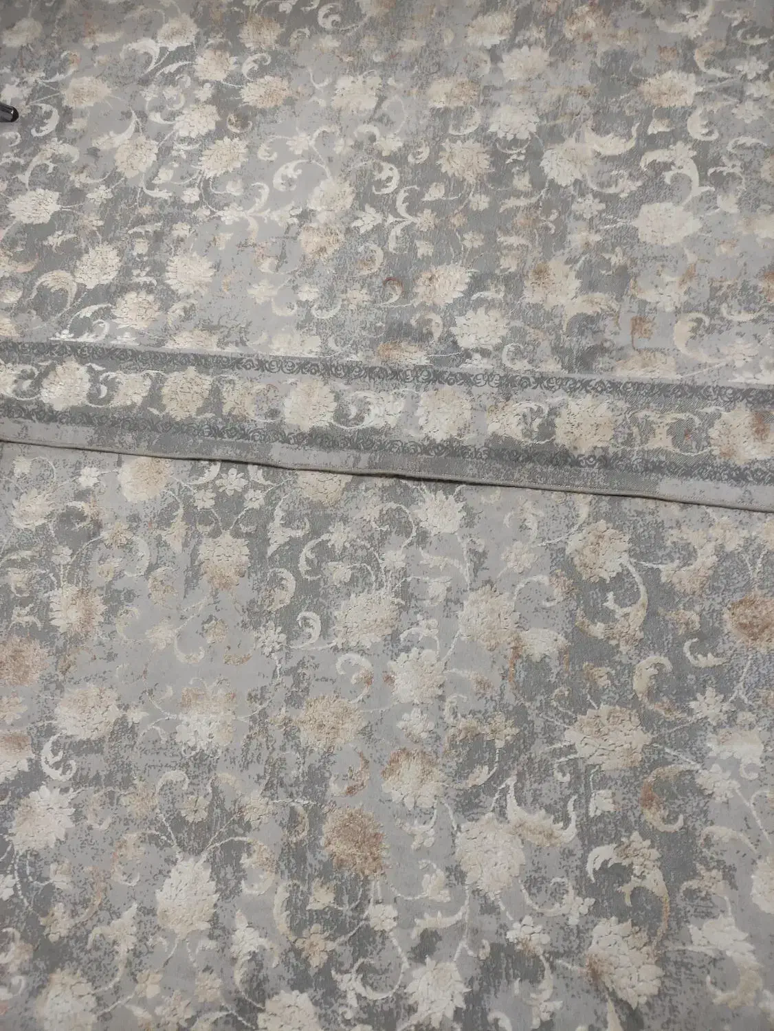 فرش کناره|فرش|ری, شهید غیوری (ابن باویه)|دیوار