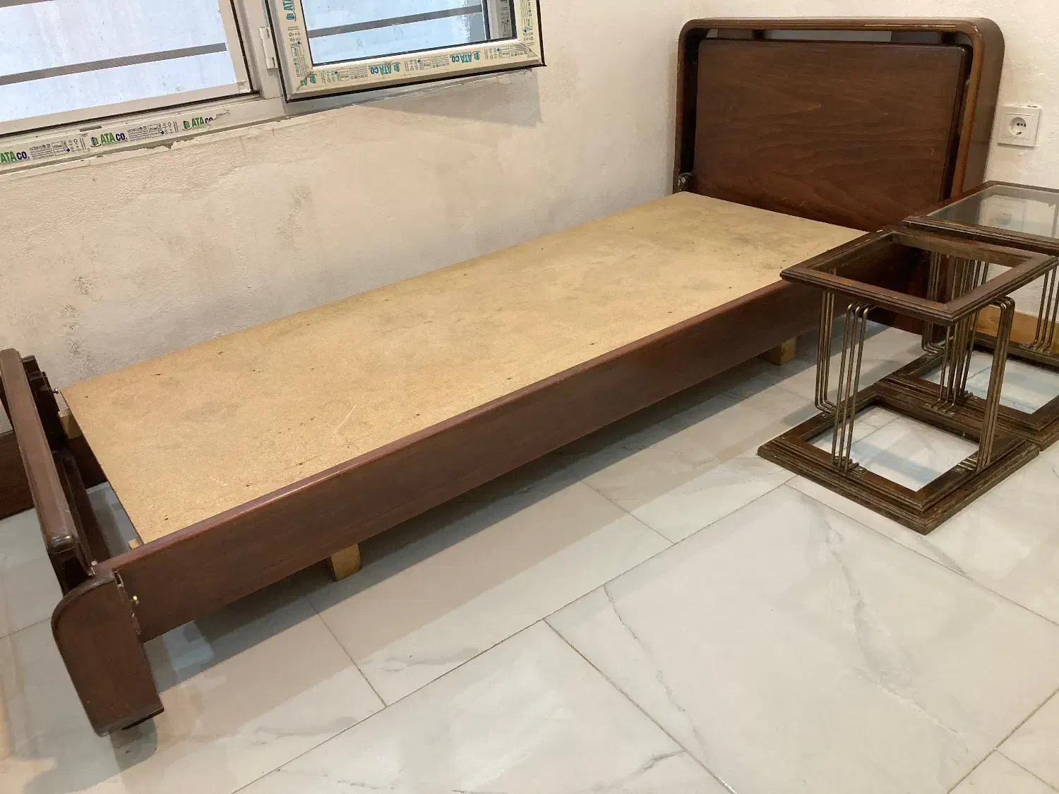 تخت ۱ نفره چوبی|تخت و سرویس خواب|چمستان, |دیوار