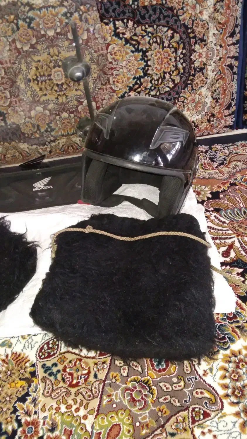 طلق کلیک دستکش و کلاه کاسکت درحدنو|قطعات یدکی و لوازم جانبی|رامجین, |دیوار