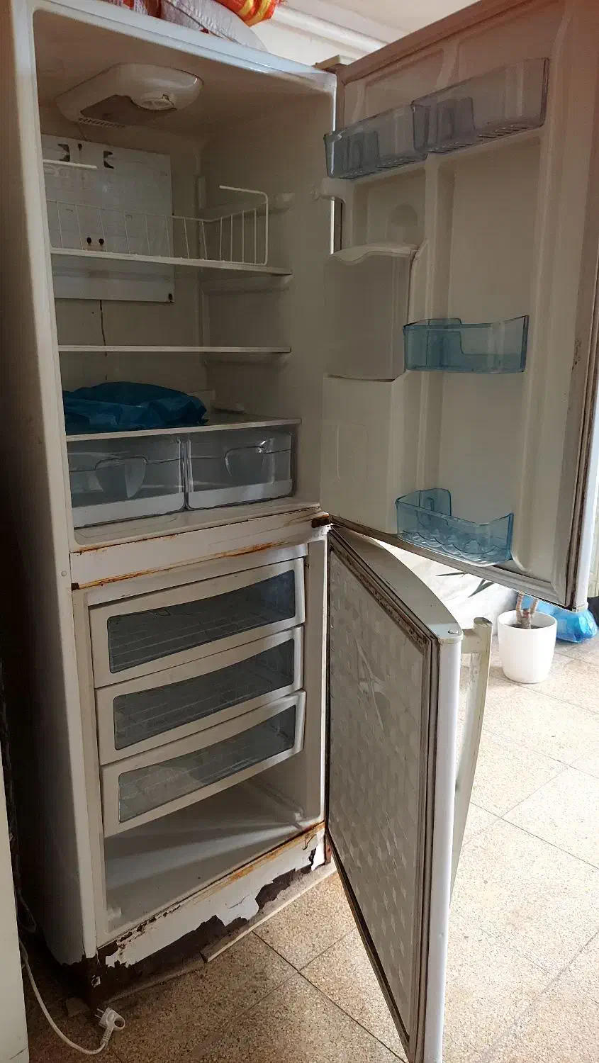 یخچال فریزر کارکرده جنرال استیل|یخچال و فریزر|لنگرود, |دیوار