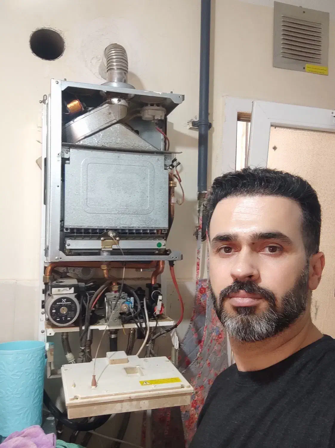 تعمیر و نصب انواع پکیج، آبگرمکن و اجاق گاز|خدمات پیشه و مهارت|پرند, فاز ۶|دیوار