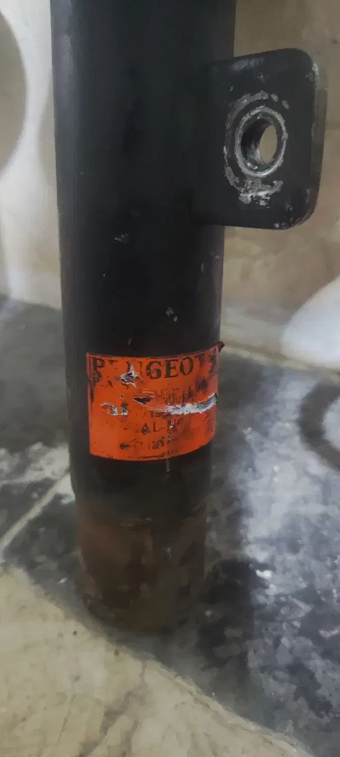 کمک پوسته کوتاه 206.207 رانا رانا پلاس|قطعات یدکی و لوازم جانبی|شهریار, شهریار|دیوار