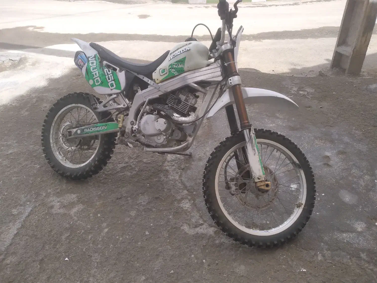 امیکو|موتورسیکلت|دیواندره, |دیوار