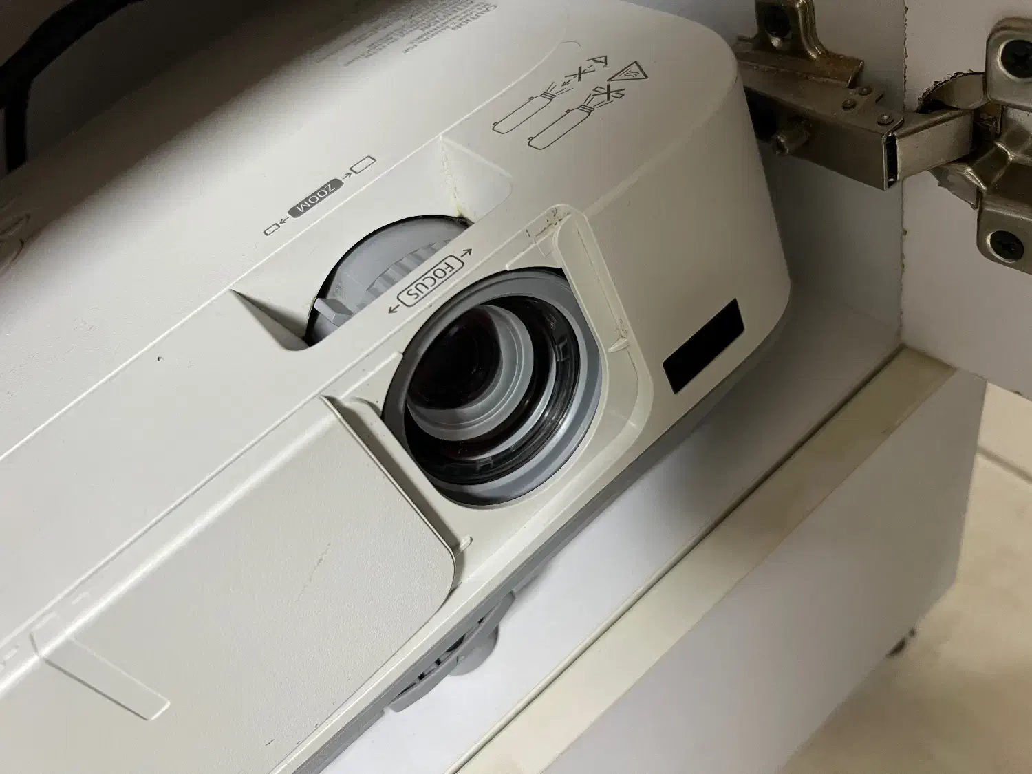 فروش یک دستگاه پروژکتور و یک دستگاه دیجیتال نو|تلویزیون و پروژکتور|کرج, مهرویلا جنوبی|دیوار