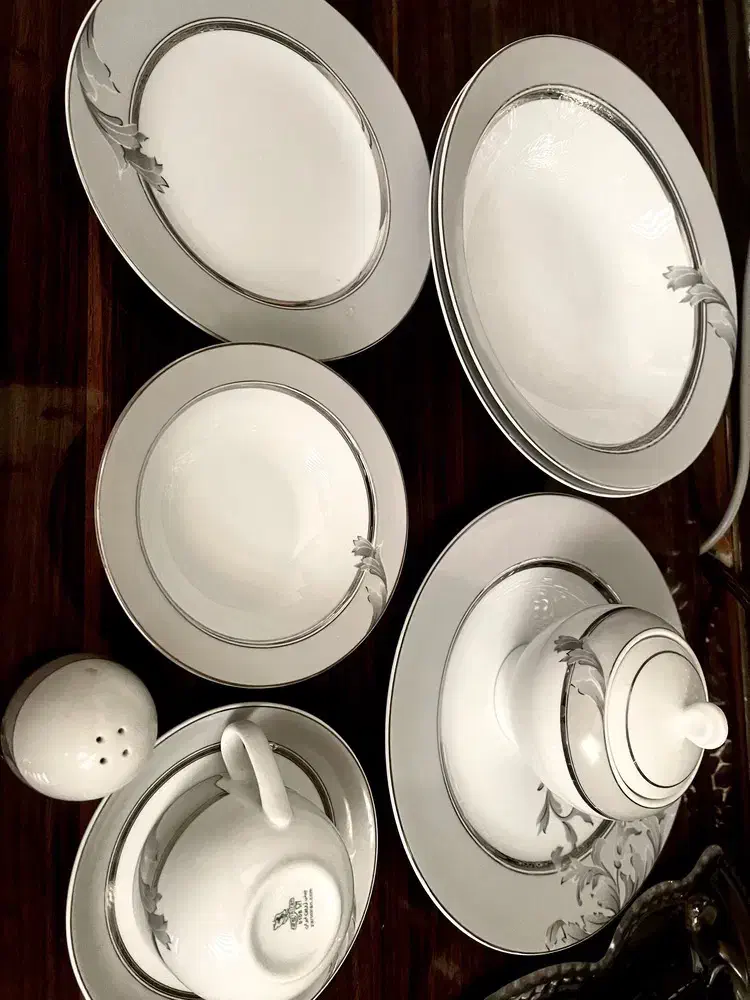 چینی زرین|ظروف سرو و پذیرایی|بروجرد, |دیوار