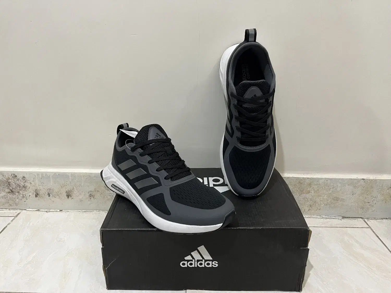 کتونی اورجینال آدیداسAdidasاصل ویتنام به ضمانت.س44|کیف، کفش، کمربند|تهران, بریانک|دیوار