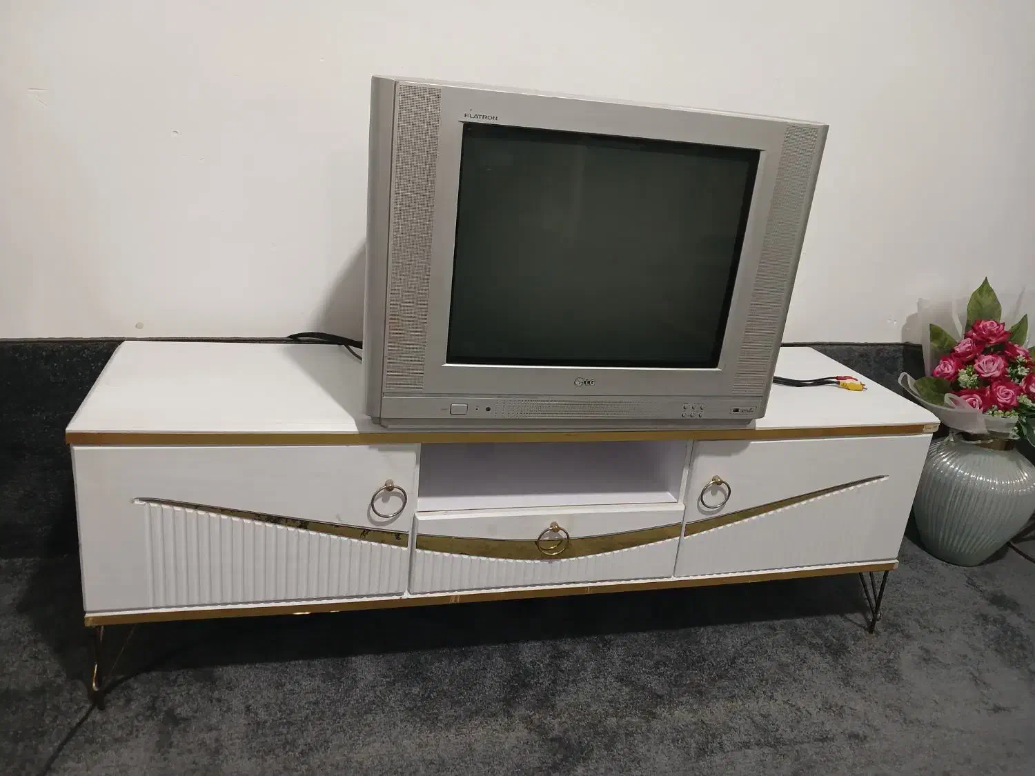 تلویزیون وزیرتلویزیون|تلویزیون و پروژکتور|اردبیل, |دیوار