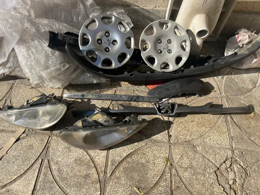 چراغ جلو ۲۰۶|قطعات یدکی و لوازم جانبی|پردیس, شهرک صنعتی خرمدشت فاز ۷|دیوار